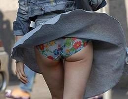Street voyeur upskirt gelery Image 4
