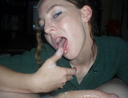 A hot babes giving a blowjob gall Image 9