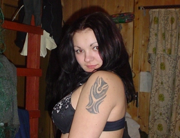 I love shooting my plump girlfriend on my camera. Image 9