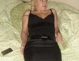 My new horny chubby GF likes exposing her pudgy smelly pussy and tits to my new camera. Image 1