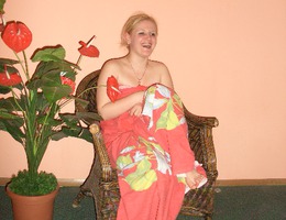 This blond chubby chick needs a huge dildo to satisfy her shaved pussy. Image 1