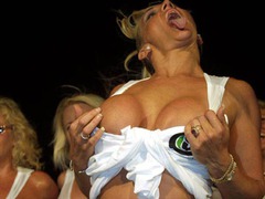 Not so many people are lucky to look at these amazing sexy chicks after the performance - be one of them! Image 9