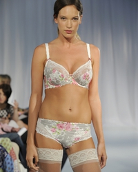 Hot models in thong and Lingerie Fashion Show photos Image 9