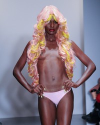 Très Bonjour Lingerie Catwalk  pics Image 5