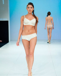 Sexy Fashion Show photos Image 4