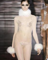 Sexy fashion shows - you won't believe your eyes! photos Image 7