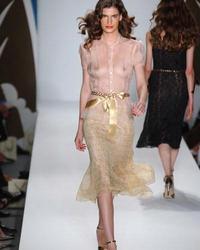 The world's sexiest lingerie fashion show is back! pics Image 10