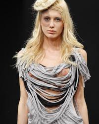 The world's sexiest lingerie fashion show is back! pics Image 12