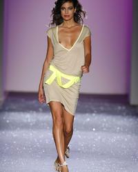 Fashion Model Nips, Slips Pokies pictures Image 1