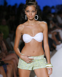Valentines Day Lingerie Fashion Show pics Image 5