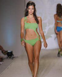 Valentines Day Lingerie Fashion Show pics Image 9