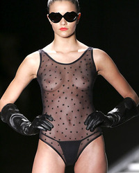Valentines Day Lingerie Fashion Show pics Image 12