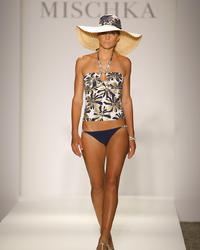 Penthouse Lingerie Fashion Show pics Image 10