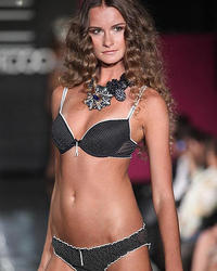 Hot models in thong and Lingerie Fashion Show shots Image 11