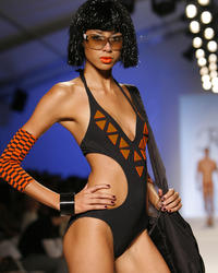 Très Bonjour Lingerie Catwalk  shots Image 6