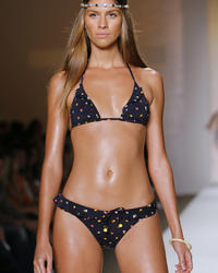 The beauty of Lingerie Fashion Shows photos Image 2