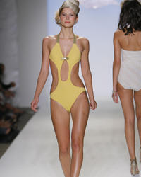 Nude Fashion Show photos Image 12