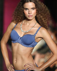 The Original Downblouse Pics Presents Fashion Runway Oops shots Image 2