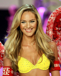 Valentines Day Lingerie Fashion Show photos Image 3