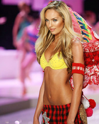 Valentines Day Lingerie Fashion Show photos Image 4