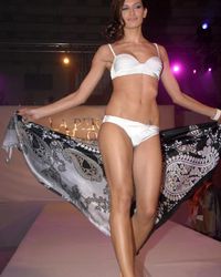 Sonia Rykiel for H&M Lingerie Catwalk shots Image 5