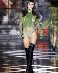 Sexy fashion shows - you won't believe your eyes! pictures Image 7