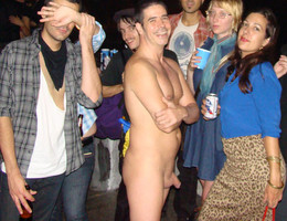 CFNM And Swingers galery Image 5