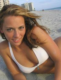 A nude posing on the Tulum Image 11