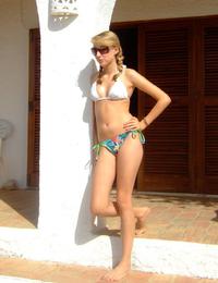 A slim and busty lady on the Vera Playa Image 1