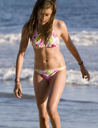 A babe on open swim suit at the Paradise Image 11