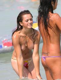 A cutie on open swim suit at the Poipu Image 4
