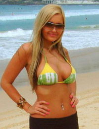 An unshaved girl Trunk Bay Image 6