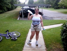 Sexy chubby blonde girl ahare her private photos gall Image 4