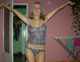 Amateur sluts in lingerie pictures Image 4