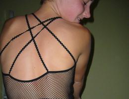 Sexy suspenders British girls wearing nylons & lingerie pictures Image 1