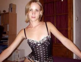 Sexy suspenders British girls wearing nylons & lingerie images Image 5