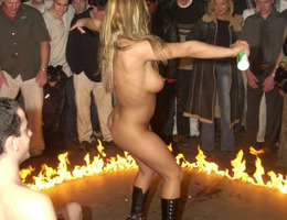 Beauty slut striptease show pics Image 1