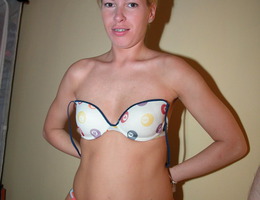 Hot Sexy MILF in stockings gellery Image 5