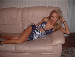 Incredibly Beautiful MILF gal Image 5