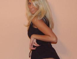 Amateur slut in lingerie gall Image 3