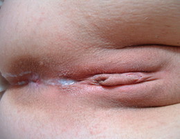 Cumming inside gelery Image 3