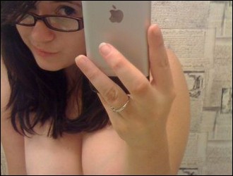 teen_girlfriends_001122.jpg
