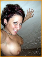 busty_girlfriends_000945.jpg