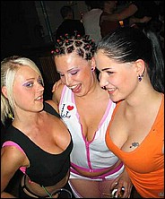 hot_girlfriends_babes_0901.jpg