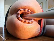 pussygape90.jpg
