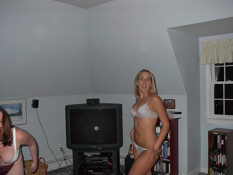 girls gitting massages while naked girls from nickelodeon naked