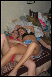 cutegirlfriends_001340.jpg
