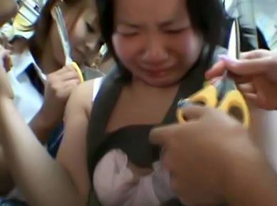uncensored chikan lesbian