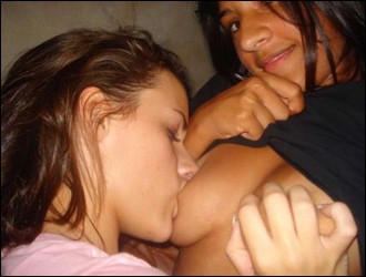 lesbian_girlfriends_000105.jpg