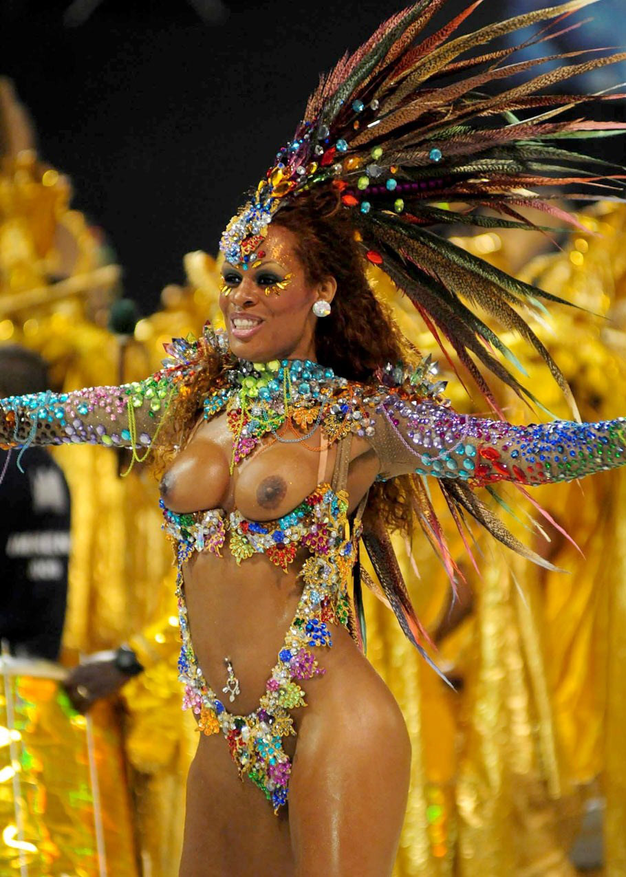 смотреть бразильский карнавал с голыми фото 107